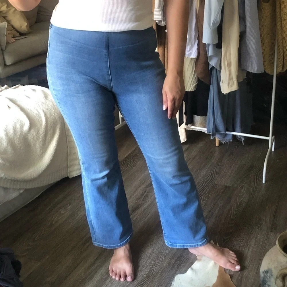 Soft Surrounding Pull On Stretchy Bootleg Jeans Size Small Petite